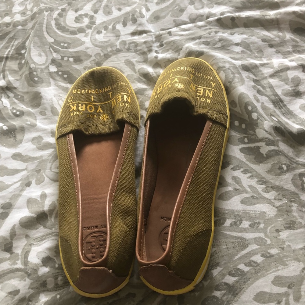 Tory burch slip on